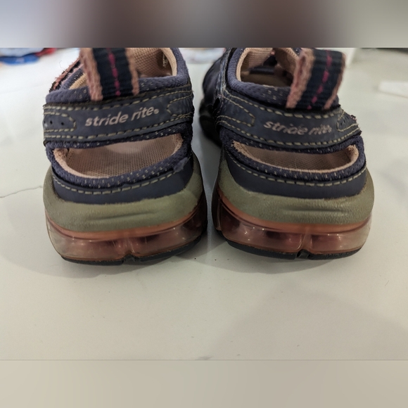 Stride rite girls Size 5 Toddler sandles. - Picture 4 of 6